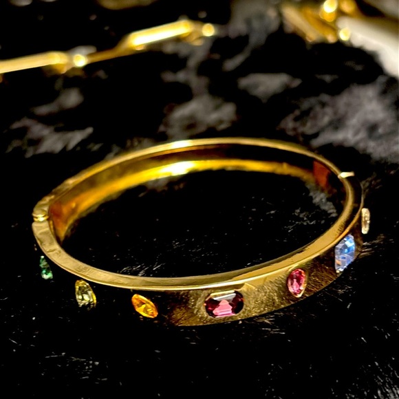 Enamel gold tone Multi set in stones embellished  hindge Bangle Bracelet - Picture 1 of 13
